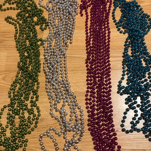 Bundle of 29 colorful and sparkly bead garlands - Picture 2 of 10